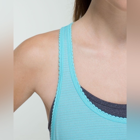 Lululemon 105 F Singlet - Scalloped Edges - Picture 5 of 8